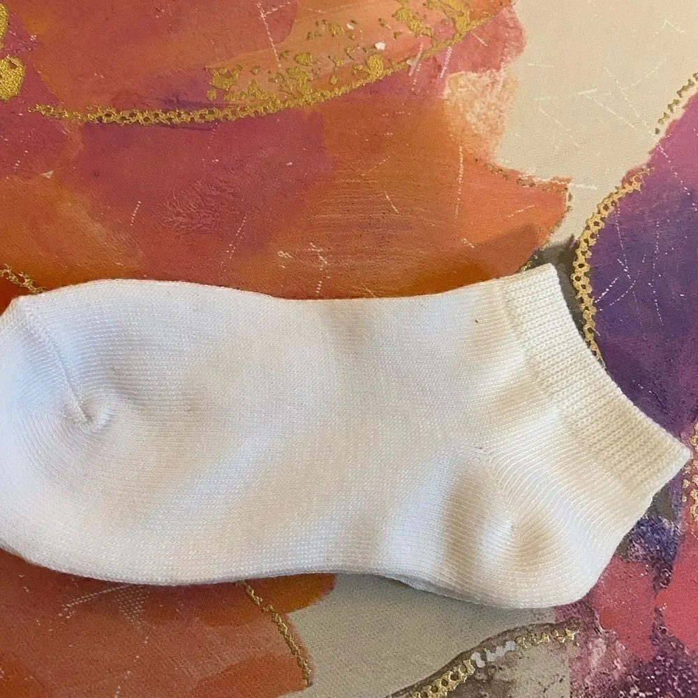 D.I.Y. Girls 6 Pairs of Socks, Bracelet making kit